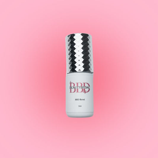 Øjenvippe lim 5 ml – professionel vippe lim fra BeautyByDau til langvarig holdbarhed.