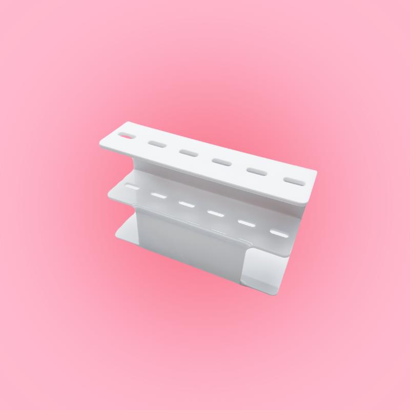 Pincetholder til eyelash extensions – hvid holder til opbevaring af vippepincetter fra BeautyByDau.