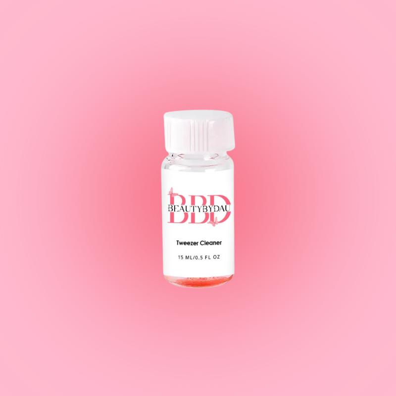 Tweezer Cleaner 15 ml – effektiv pincet rens til eyelash extensions fra BeautyByDau.